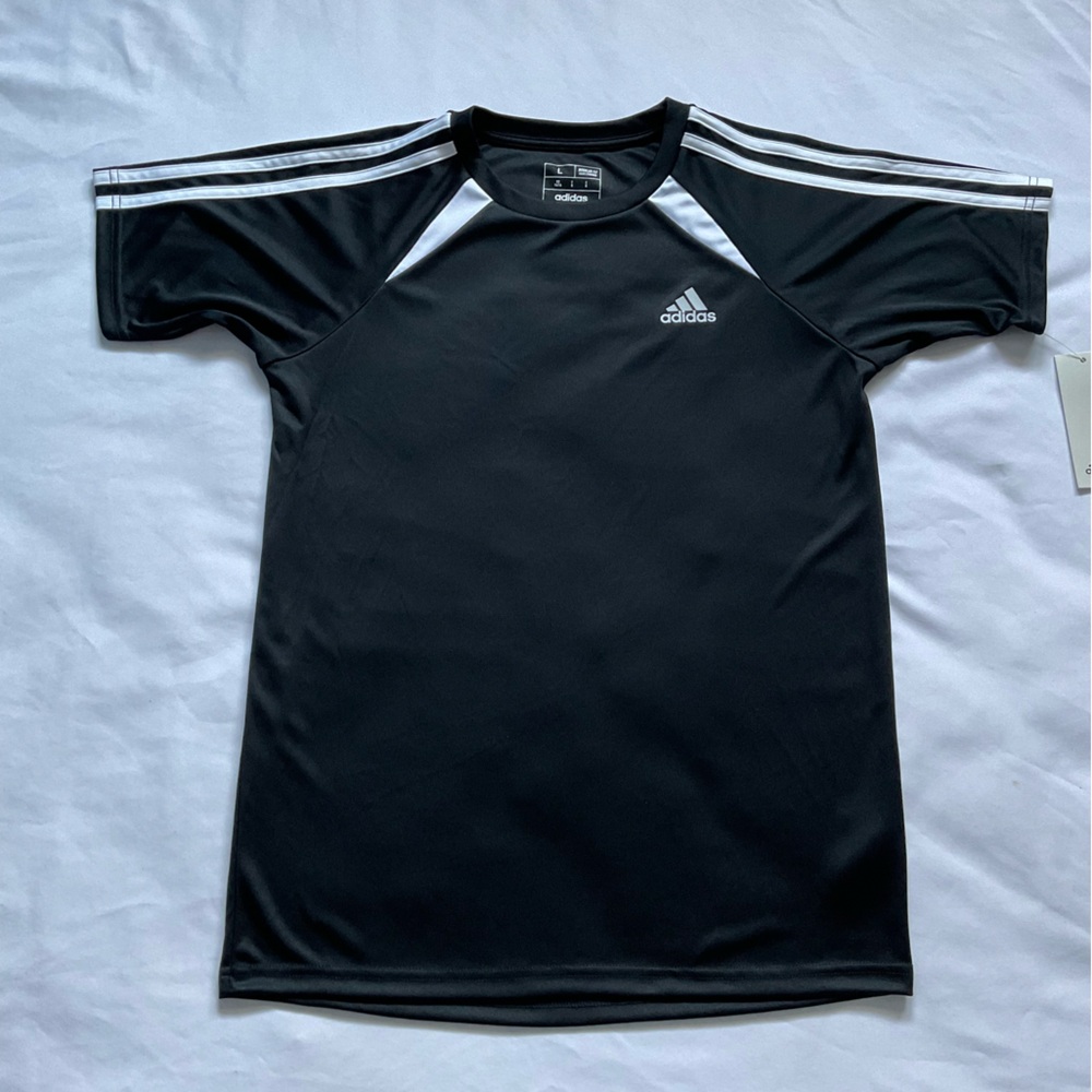 adidas Boys soccer short sleeve t-chirt‎ Black size L 14-16